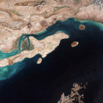Stretto di Hormuz, traffico navale ridotto: il petrolio viaggia su rotte alternative